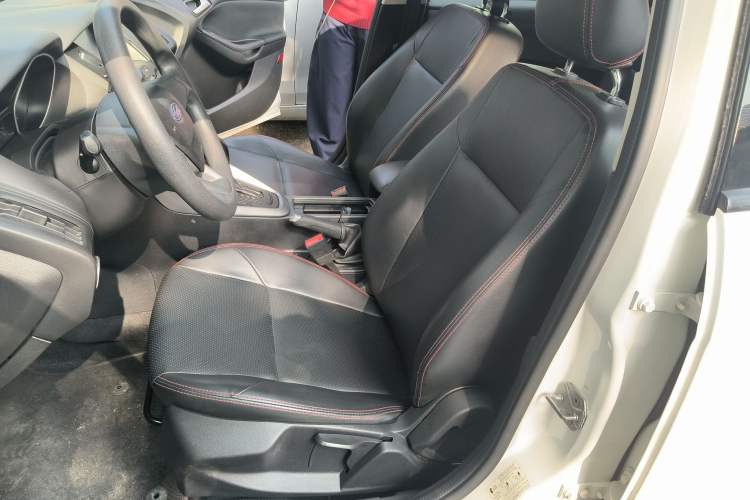 Used Ford Focus 2018 Hatchback Classic 1.6L Automatic Comfort Plus SmartDrive Edition Left Front Seat