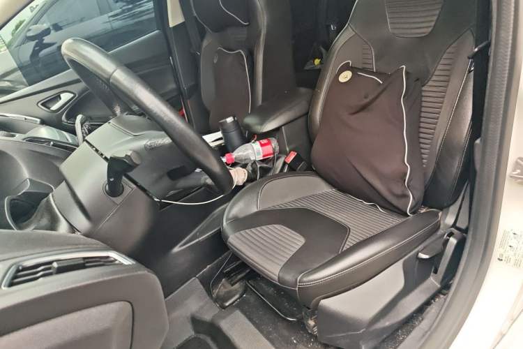 Used Ford Focus 2018 Hatchback Classic EcoBoost 180 Automatic Elite Model Left Front Seat
