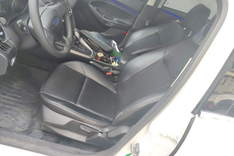 Used Ford Focus 2018 Hatchback Classic 1.6L Automatic Comfort Plus SmartDrive Edition Left Front Seat