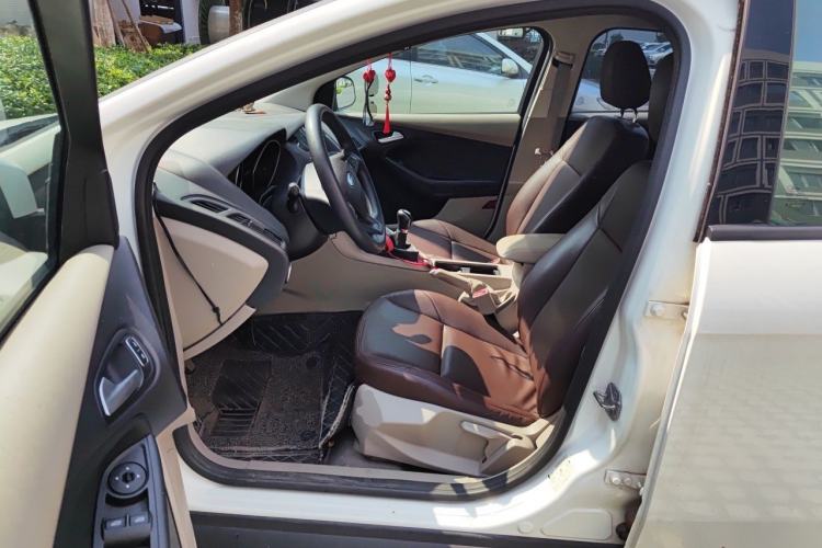 Used Ford Focus 2018 Sedan Classic 1.6L Manual Comfort Plus SmartDrive Edition Left Front Seat