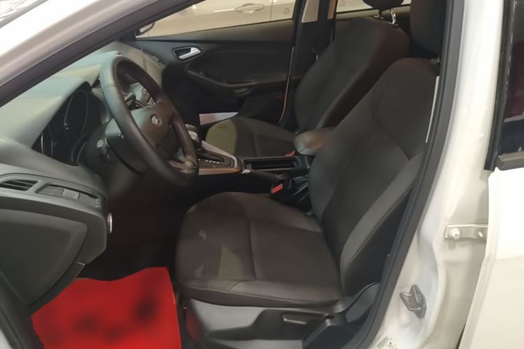 Used Ford Focus 2018 Hatchback Classic 1.6L Automatic Comfort Plus SmartDrive Edition Left Front Seat