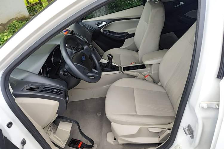 Used Ford Focus 2018 Sedan Classic 1.6L Manual Comfort Plus SmartDrive Edition Left Front Seat