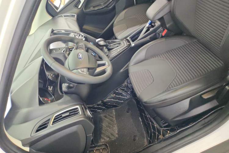 Used Ford Focus 2018 Hatchback Classic 1.6L Automatic Trendy SmartDrive Edition Left Front Seat