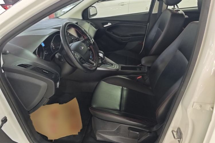 Used Ford Focus 2018 Hatchback Classic 1.6L Automatic Comfort Plus SmartDrive Edition Left Front Seat