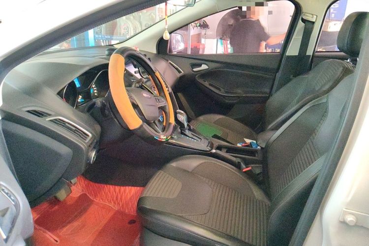 Used Ford Focus 2018 Hatchback Classic 1.6L Automatic Trendy SmartDrive Edition Left Front Seat