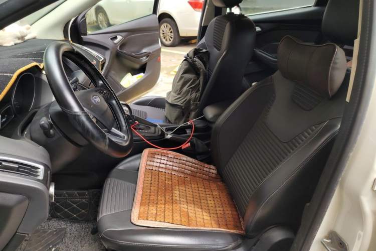 Used Ford Focus 2018 Sedan Classic EcoBoost 180 Automatic Elite Model Left Front Seat