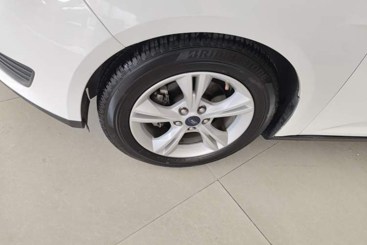 Used Ford Focus 2018 Hatchback Classic 1.6L Automatic Comfort Plus SmartDrive Edition Left Front Wheel Hub