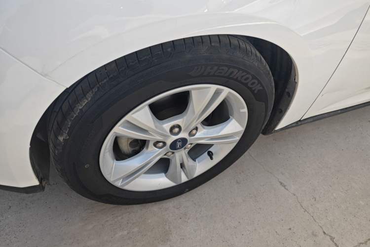 Used Ford Focus 2018 Hatchback Classic 1.6L Automatic Comfort Plus SmartDrive Edition Left Front Wheel Hub