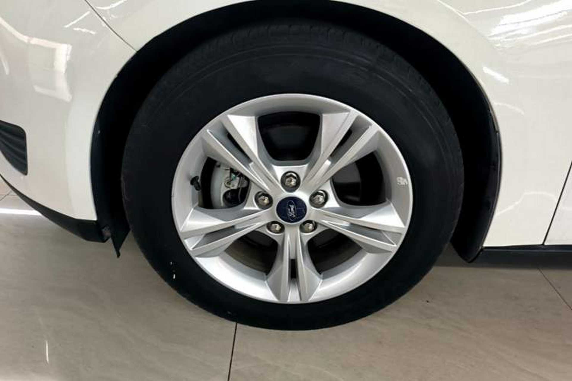 Used Ford Focus 2018 Hatchback Classic 1.6L Automatic Comfort Plus SmartDrive Edition Left Front Wheel Hub