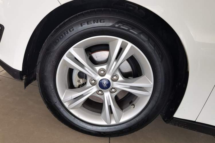 Used Ford Focus 2018 Hatchback Classic 1.6L Automatic Comfort Plus SmartDrive Edition Left Front Wheel Hub
