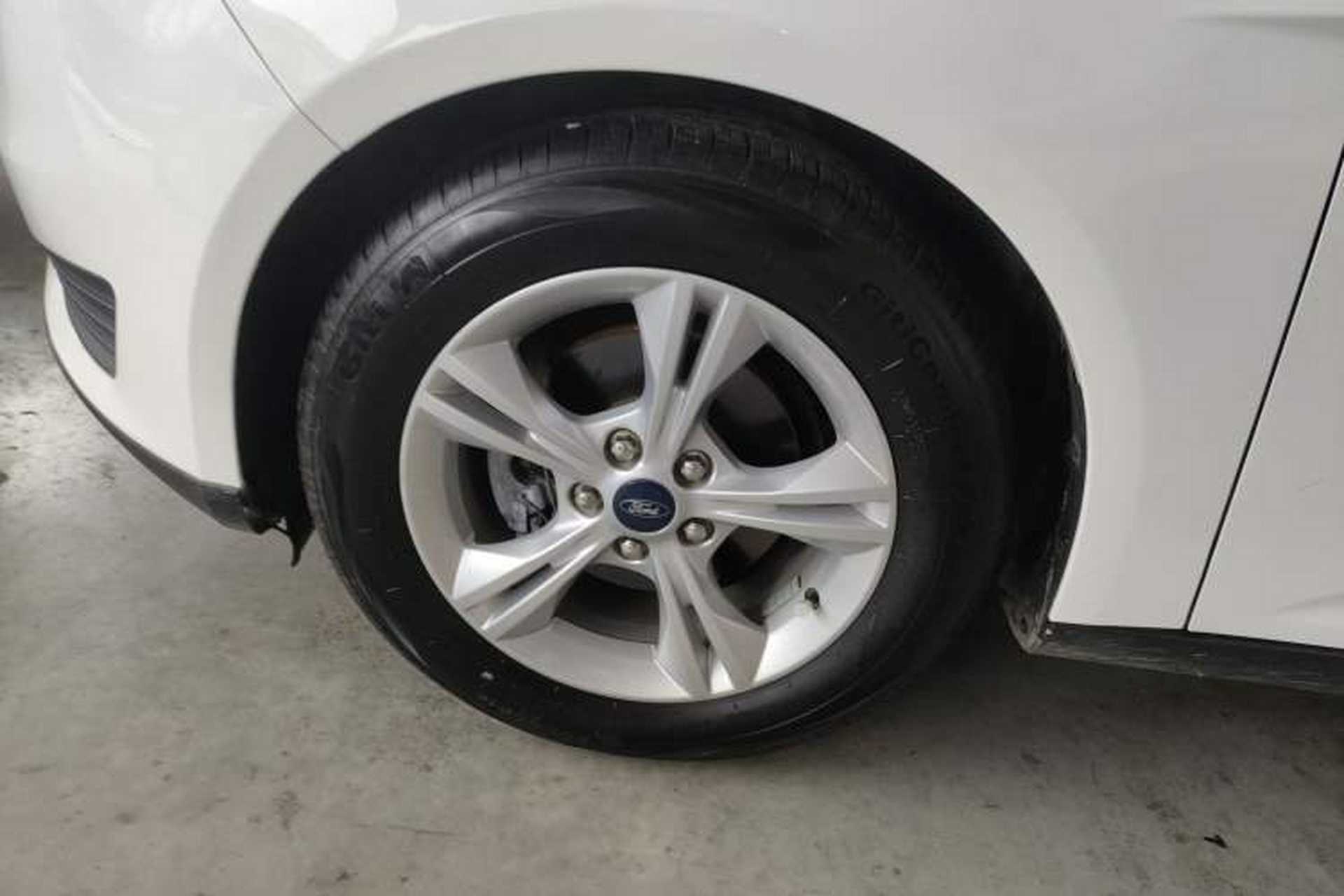 Used Ford Focus 2018 Sedan Classic 1.6L Manual Comfort Plus SmartDrive Edition Left Front Wheel Hub