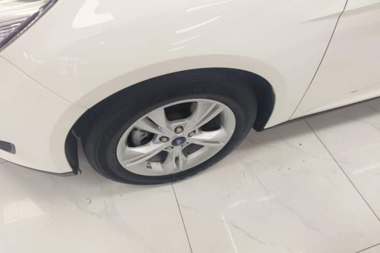 Used Ford Focus 2018 Hatchback Classic 1.6L Automatic Comfort Plus SmartDrive Edition Left Front Wheel Hub