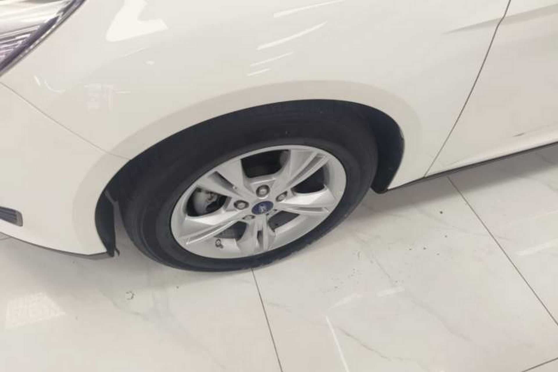 Used Ford Focus 2018 Hatchback Classic 1.6L Automatic Comfort Plus SmartDrive Edition Left Front Wheel Hub