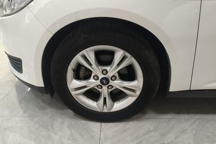Used Ford Focus 2018 Hatchback Classic 1.6L Automatic Comfort Plus SmartDrive Edition Left Front Wheel Hub