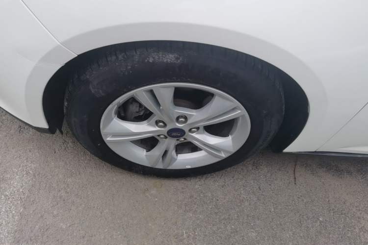 Used Ford Focus 2018 Hatchback Classic 1.6L Automatic Comfort Plus SmartDrive Edition Left Front Wheel Hub