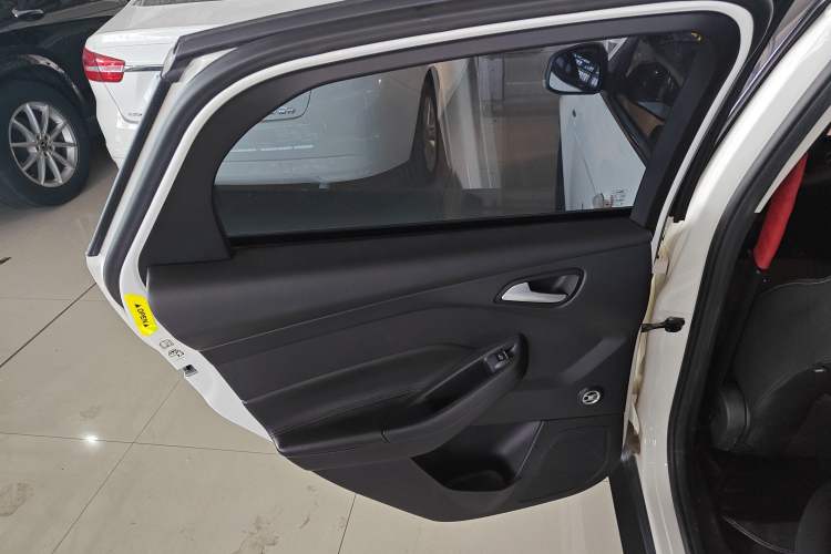 Used Ford Focus 2018 Sedan Classic EcoBoost 180 Automatic Elite Model Left Rear Door Interior