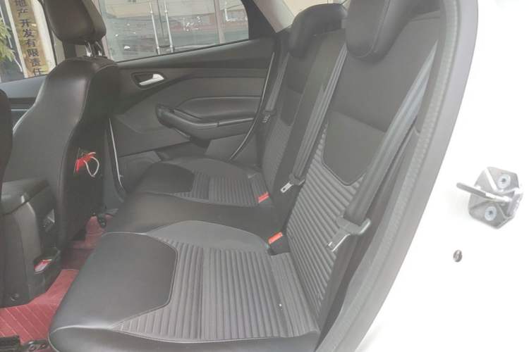 Used Ford Focus 2018 Hatchback Classic 1.6L Automatic Trendy SmartDrive Edition Left Rear Seat