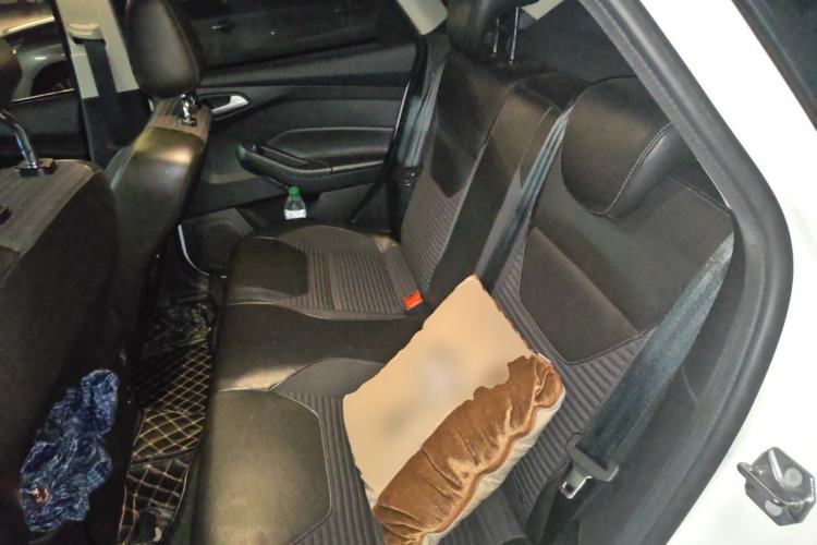 Used Ford Focus 2018 Hatchback Classic EcoBoost 180 Automatic Elite Model Left Rear Seat