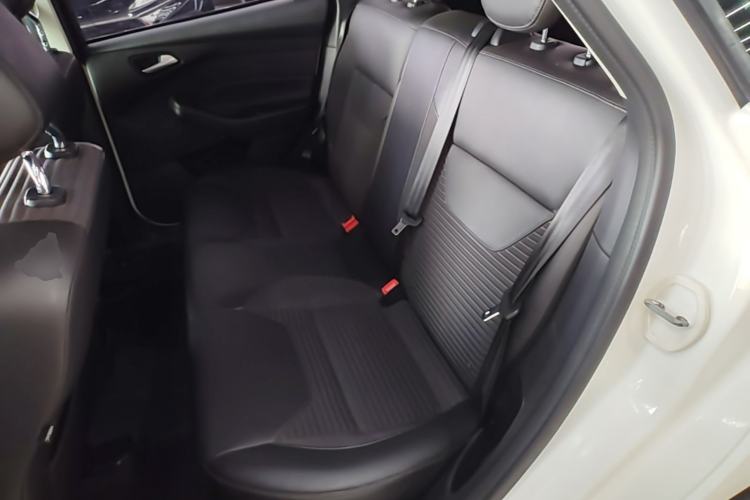 Used Ford Focus 2018 Hatchback Classic 1.6L Manual Fashion Edition SmartDrive Version Left Rear Seat