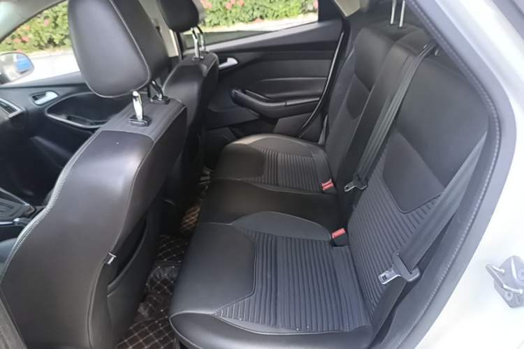 Used Ford Focus 2018 Sedan Classic 1.6L Automatic Trendy SmartDrive Edition Left Rear Seat