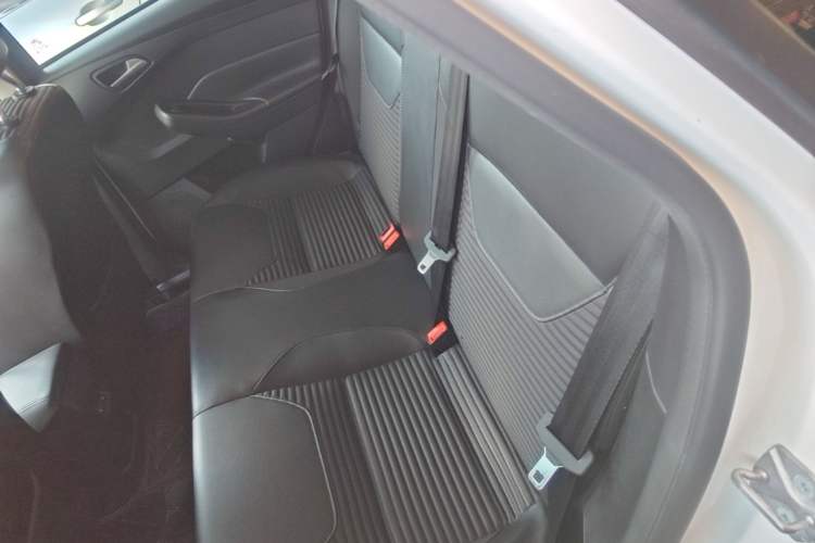 Used Ford Focus 2018 Hatchback Classic 1.6L Automatic Trendy SmartDrive Edition Left Rear Seat