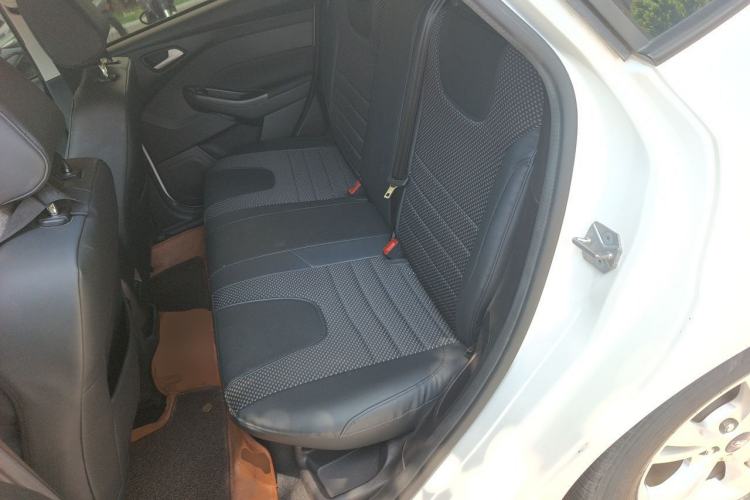 Used Ford Focus 2018 Hatchback Classic 1.6L Automatic Comfort Plus SmartDrive Edition Left Rear Seat