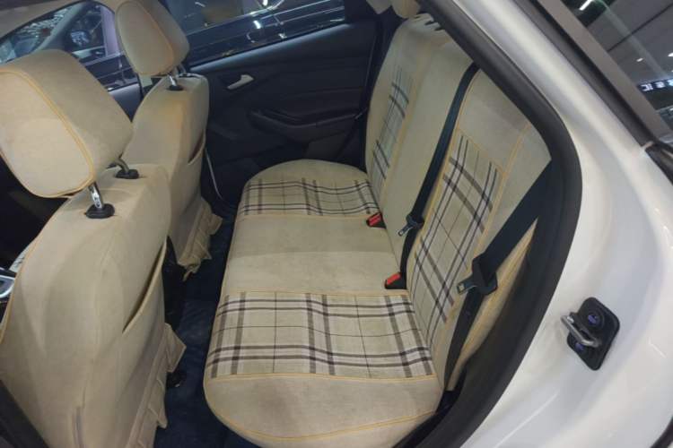 Used Ford Focus 2018 Hatchback Classic 1.6L Automatic Trendy SmartDrive Edition Left Rear Seat
