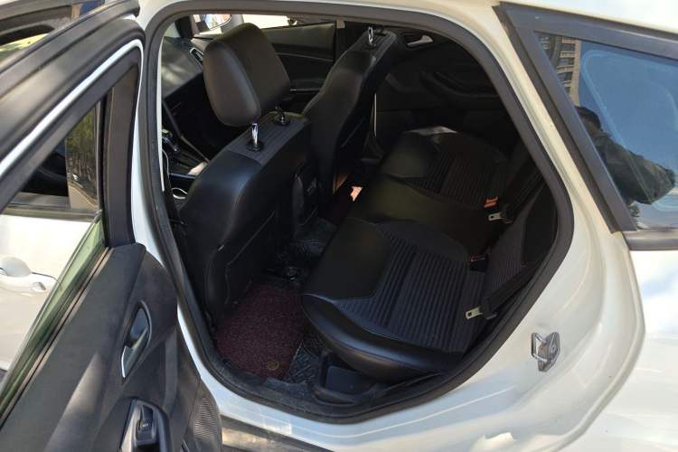 Used Ford Focus 2018 Hatchback Classic 1.6L Automatic Trendy SmartDrive Edition Left Rear Seat