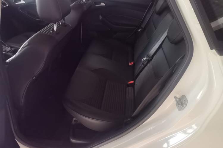 Used Ford Focus 2018 Sedan Classic 1.6L Automatic Trendy SmartDrive Edition Left Rear Seat