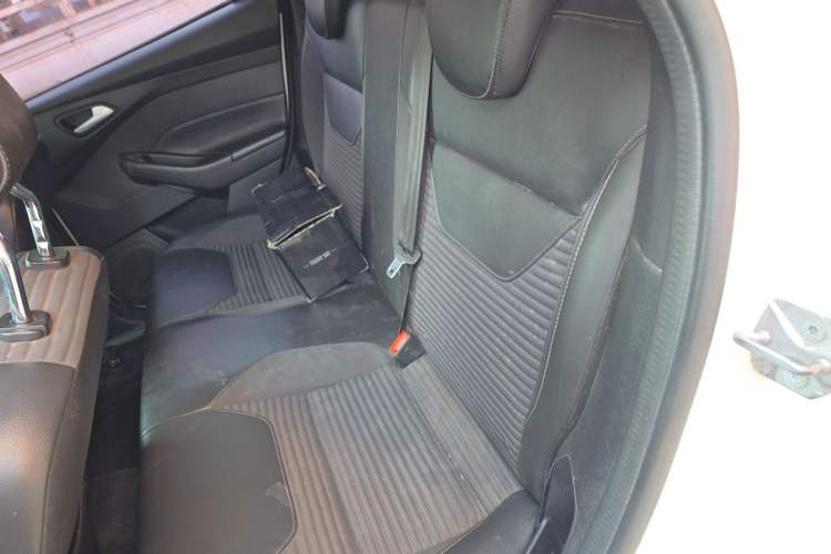 Used Ford Focus 2018 Hatchback Classic 1.6L Automatic Trendy SmartDrive Edition Left Rear Seat