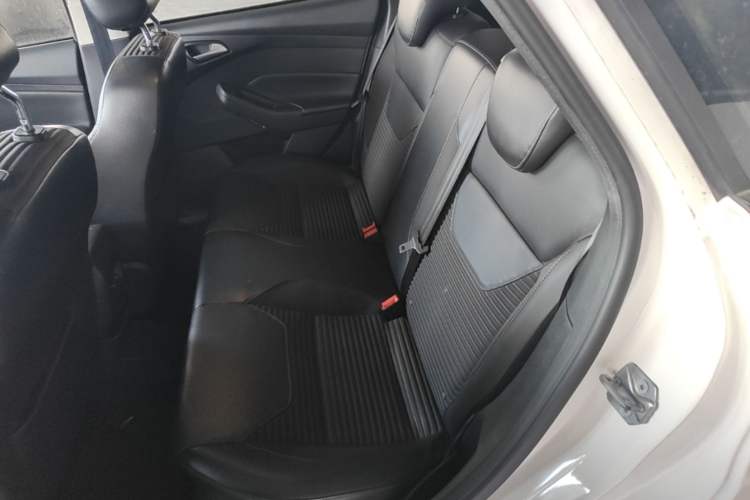 Used Ford Focus 2018 Hatchback Classic 1.6L Automatic Trendy SmartDrive Edition Left Rear Seat
