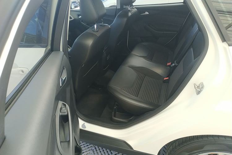 Used Ford Focus 2018 Hatchback Classic 1.6L Automatic Trendy SmartDrive Edition Left Rear Seat