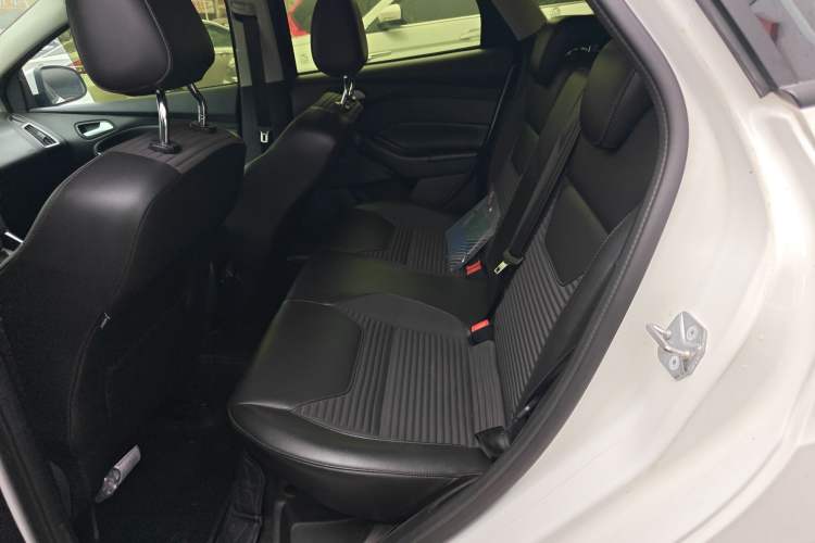 Used Ford Focus 2018 Hatchback Classic 1.6L Automatic Trendy SmartDrive Edition Left Rear Seat