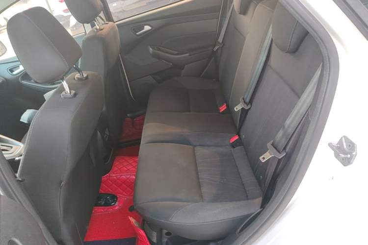 Used Ford Focus 2018 Hatchback Classic 1.6L Automatic Comfort Plus SmartDrive Edition Left Rear Seat