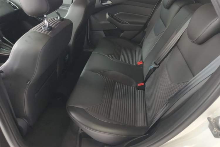 Used Ford Focus 2018 Hatchback Classic 1.6L Automatic Trendy SmartDrive Edition Left Rear Seat