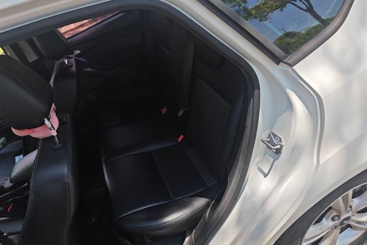 Used Ford Focus 2018 Hatchback Classic 1.6L Automatic Comfort Plus SmartDrive Edition Left Rear Seat
