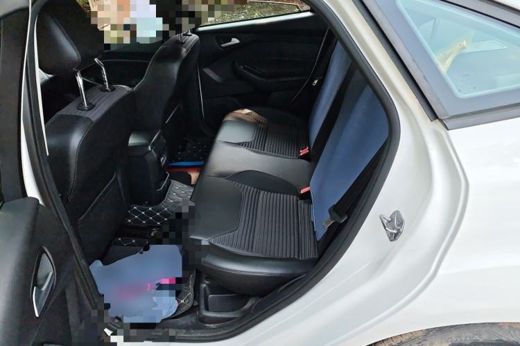 Used Ford Focus 2018 Hatchback Classic 1.6L Manual Fashion Edition SmartDrive Version Left Rear Seat