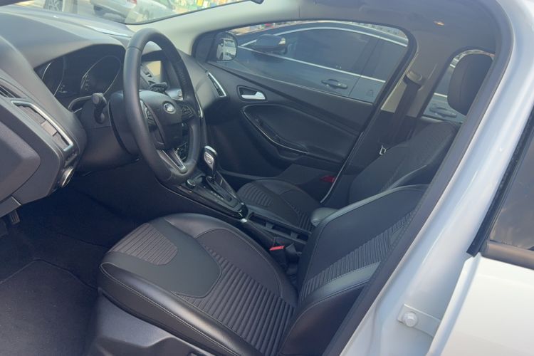 Used Ford Focus 2018 Hatchback Classic 1.6L Automatic Trendy SmartDrive Edition Left Rear Seat
