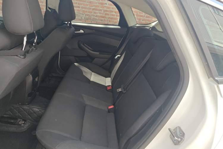 Used Ford Focus 2018 Hatchback Classic 1.6L Automatic Comfort Plus SmartDrive Edition Left Rear Seat