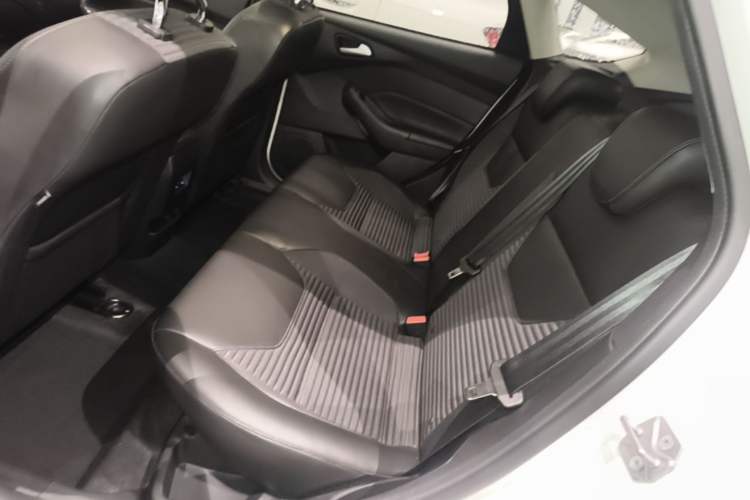 Used Ford Focus 2018 Hatchback Classic 1.6L Automatic Trendy SmartDrive Edition Left Rear Seat