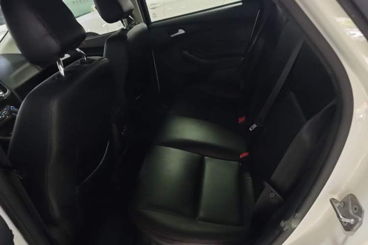 Used Ford Focus 2018 Hatchback Classic 1.6L Automatic Comfort Plus SmartDrive Edition Left Rear Seat