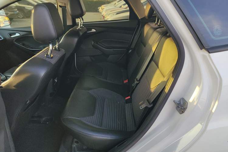 Used Ford Focus 2018 Two-Door Classic EcoBoost 125 Automatic Supercharged Style SmartDrive Edition Left Rear Seat