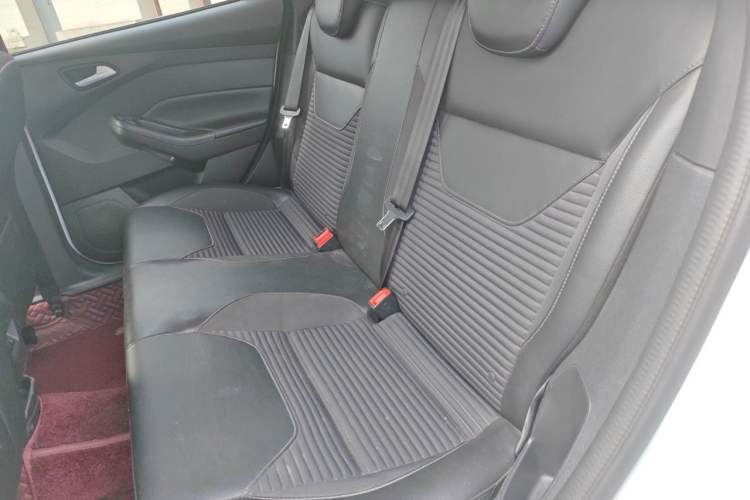 Used Ford Focus 2018 Hatchback Classic EcoBoost 180 Automatic Elite Model Left Rear Seat