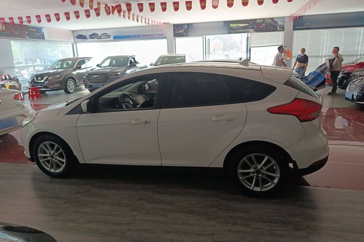 Used Ford Focus 2018 Hatchback Classic 1.6L Automatic Trendy SmartDrive Edition Left Side