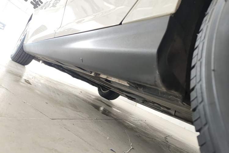 Used Ford Focus 2018 Hatchback Classic 1.6L Automatic Comfort Plus SmartDrive Edition Left Side Sill