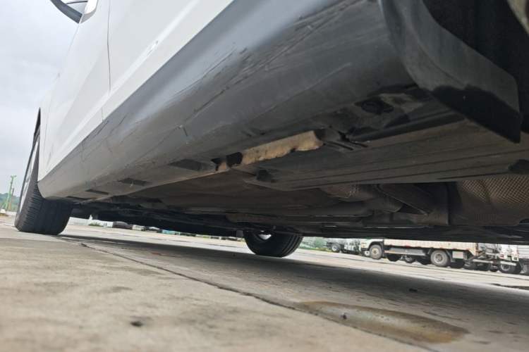 Used Ford Focus 2018 Hatchback Classic EcoBoost 180 Automatic Elite Model Left Side Sill