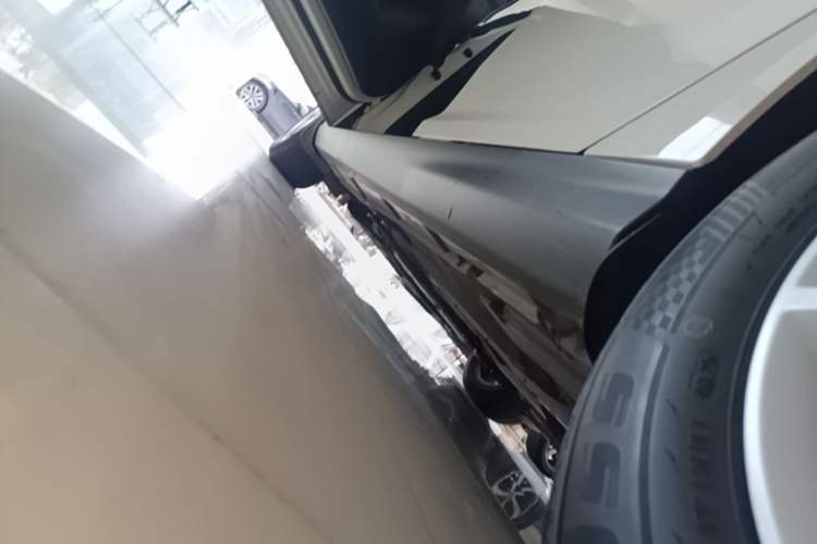 Used Ford Focus 2018 Hatchback Classic 1.6L Automatic Comfort Plus SmartDrive Edition Left Side Sill