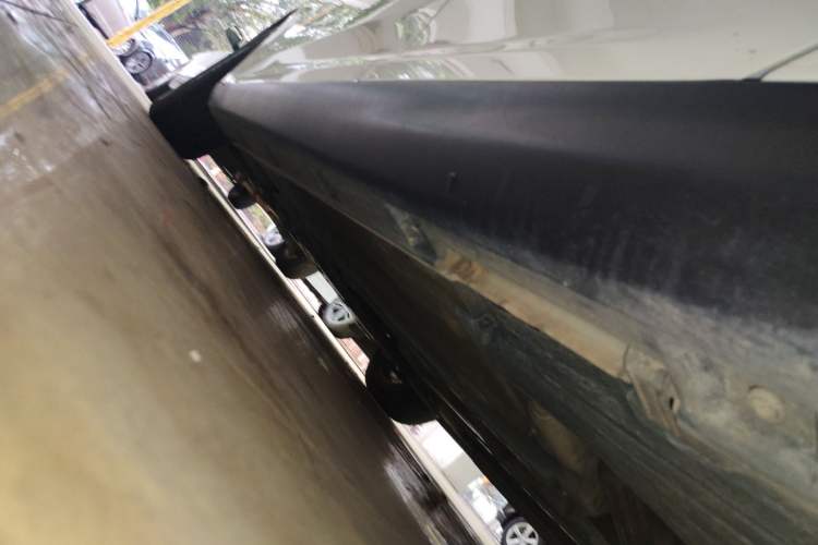 Used Ford Focus 2018 Hatchback Classic 1.6L Automatic Trendy SmartDrive Edition Left Side Sill