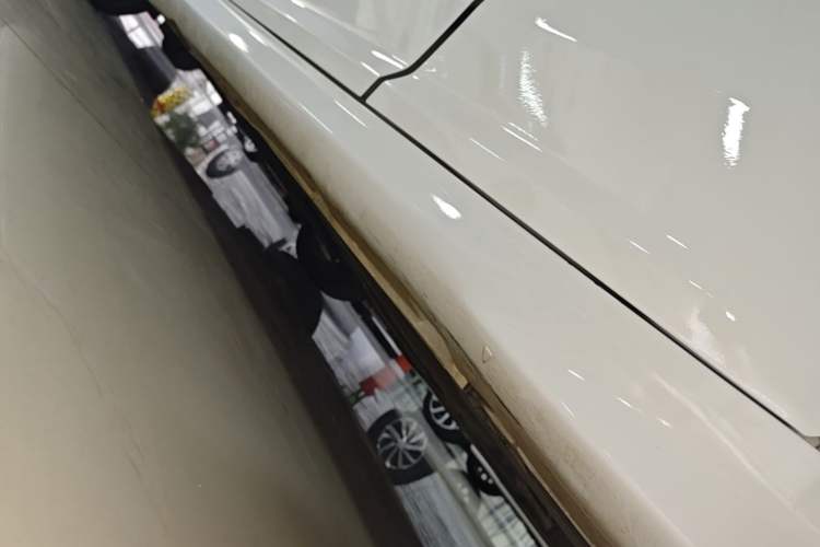 Used Ford Focus 2018 Hatchback Classic 1.6L Automatic Comfort Plus SmartDrive Edition Left Side Sill