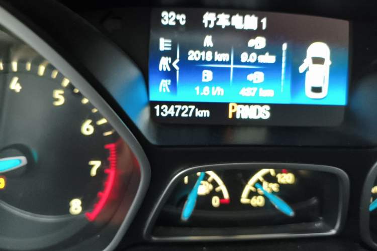 Used Ford Focus 2018 Sedan Classic EcoBoost 180 Automatic Elite Model Odometer Close Up